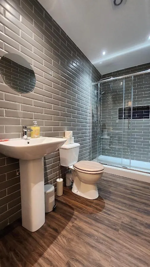 Principality Suites; Three Bed By Property Promise Cardiff 0*,